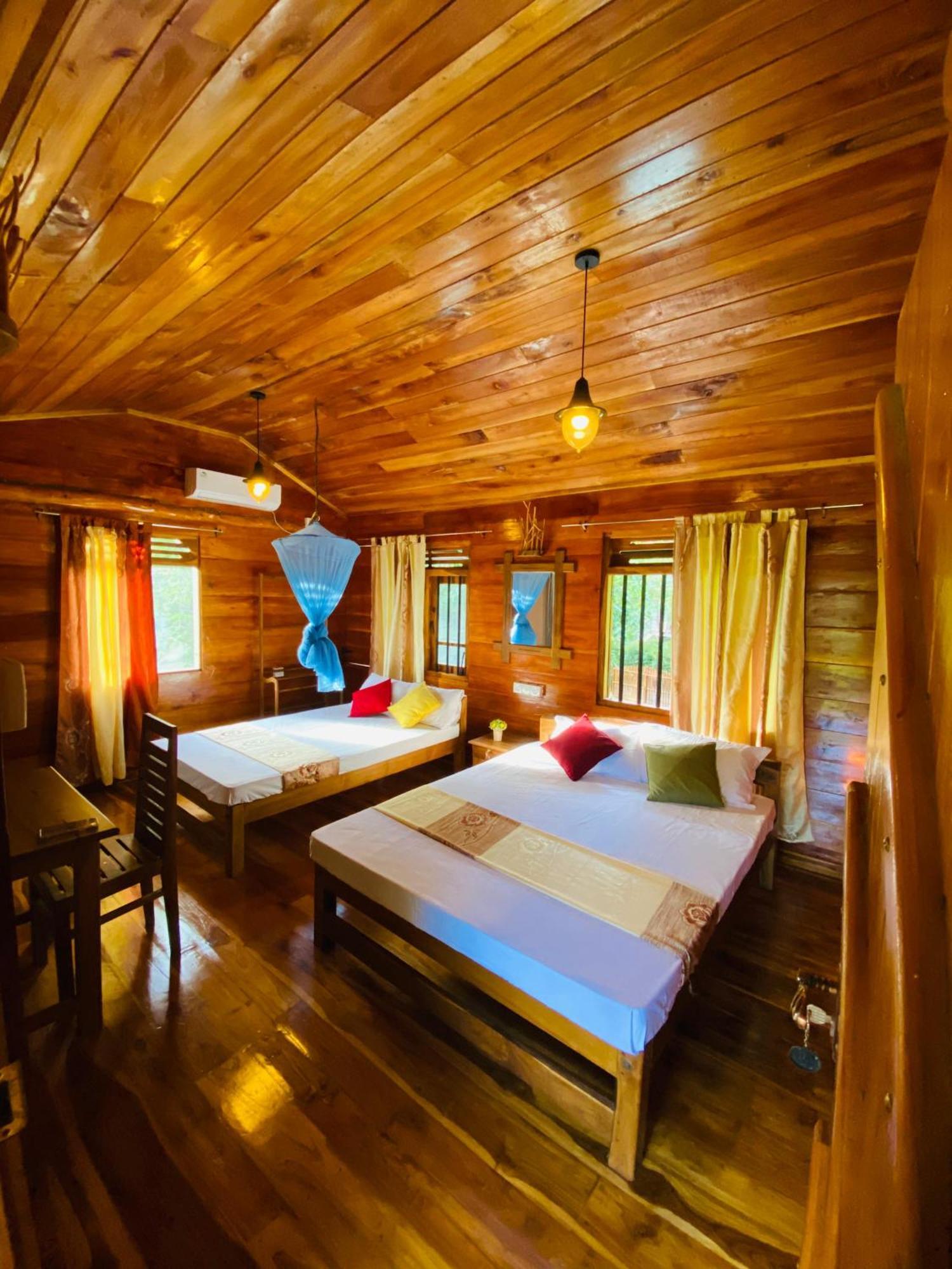 Thought Blooming Hotel Udawalawe Exterior photo